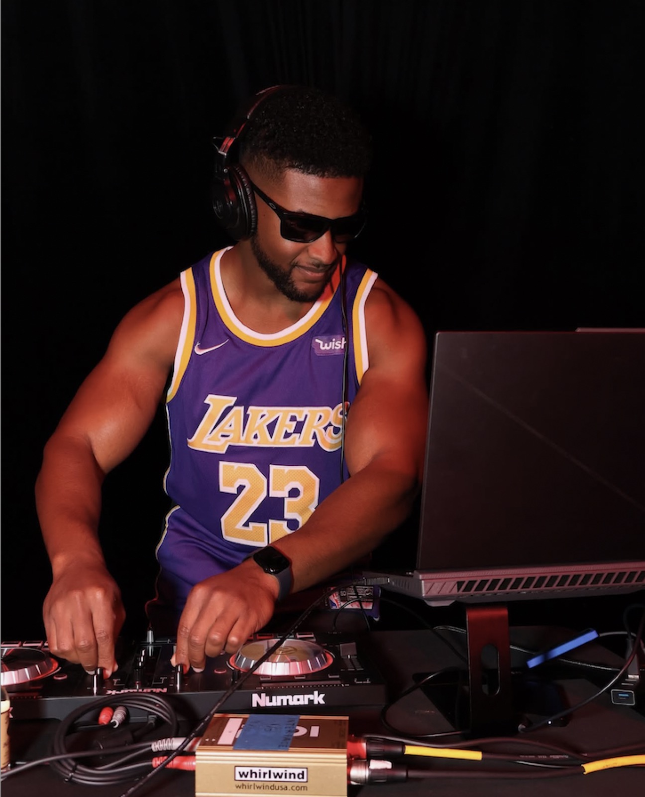 MelBeats DJing